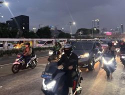 Aksi Mahasiswa di Depan Gedung DPR Berakhir, Arus Lalu Lintas Kembali Normal