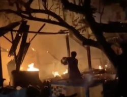 Bengkel Motor di Gunung Sindur Bogor Kebakaran, Damkar Turun Tangan