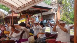 Perayaan Hari Raya Galungan di Bekasi Berlangsung Sakral dan Penuh Kebersamaan