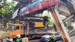 Rusak Berat Tertabrak Truk, JPO Tendean Segera Dibongkar