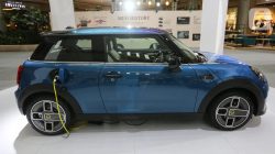 Mobil Listrik Lampaui Mobil Bensin, Inggris Catat Sejarah Baru di Industri Otomotif
