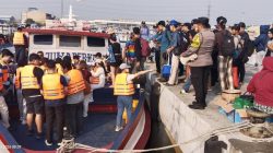 Polisi Perkuat Pengamanan Wisatawan di Dermaga Kali Adem Menuju Kepulauan Seribu