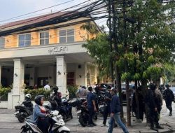 Polisi Temukan Brankas Besar saat Geledah Kafe de’Clan di Cipete