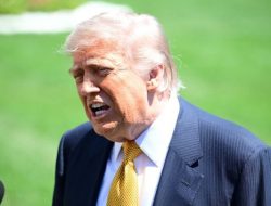 Trump Beberkan Rencana Serangan Besar ke Iran, Respons atas Ancaman Pembunuhan