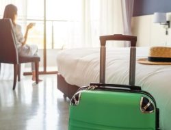 Tamu Hotel di Bogor Selamat Setelah Terjatuh dari Lantai 16 dan Tersangkut di Pohon