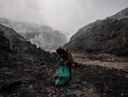 Kebakaran TPA Jatiwaringin Jadi Alarm Pengelolaan Sampah, Praktik Open Dumping Diminta Segera Dihentikan