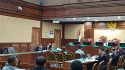 Anak Buah Koh John Ungkap Penggunaan Amplop Berkode dan Fasilitas Karaoke untuk Pejabat Bea Cukai