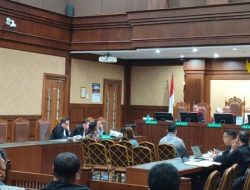Anak Buah Koh John Ungkap Penggunaan Amplop Berkode dan Fasilitas Karaoke untuk Pejabat Bea Cukai