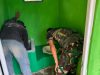 Pengecatan Bak Air dan Dinding MCK SDN Pulau Dua Terus Berlanjut