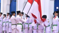 Dedi Mulyadi Kukuhkan 51 Paskibraka Jawa Barat