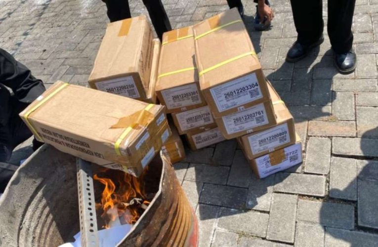 Garut Musnahkan 13.849 KTP-el Lama untuk Lindungi Data Warga