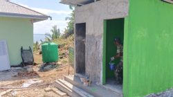 Pembangunan MCK Masjid Desa Polewali Masuki Tahap Pengecatan Dinding