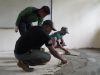 Satgas TMMD Kembali Lanjutkan Pengecoran Lantai SDN Polewali