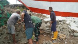 Satgas TMMD Bersama Masyarakat Perbaiki Saluran Air yang Rusak