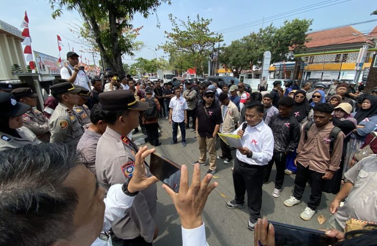 Pengurus Baru YPI Gelar Aksi, Minta Aset TPPU Al Zaytun Tak Dikembalikan ke Panji Gumilang