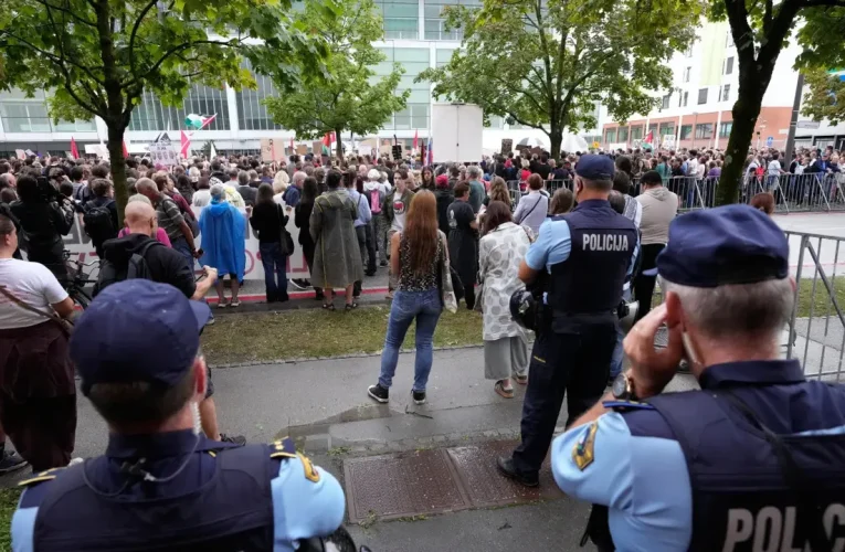 Ribuan Warga Slovenia Demo Tolak Pembukaan Kedutaan Besar Israel