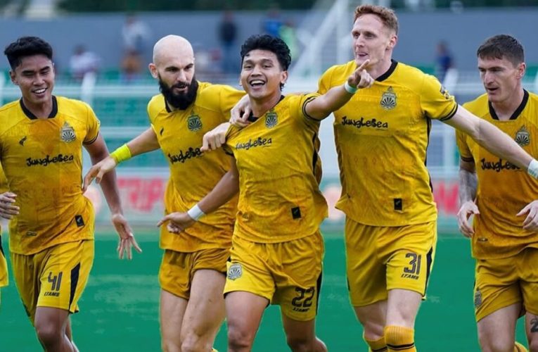 Abu Erupsi Gunung Anak Krakatau Ganggu Latihan Bhayangkara Presisi Lampung FC