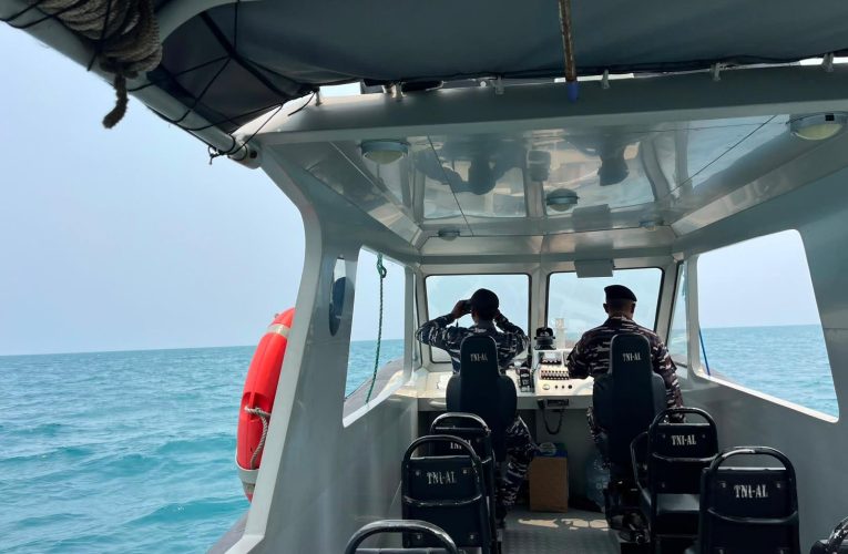 TNI AL Kerahkan 11 Kapal Cari Rombongan Jurnalis Hilang Kontak di Anak Krakatau