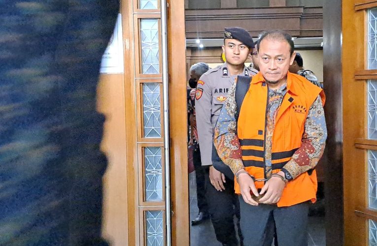 Pejabat Bea Cukai Menyesal Terus Terima Gratifikasi Meski Sudah Diingatkan