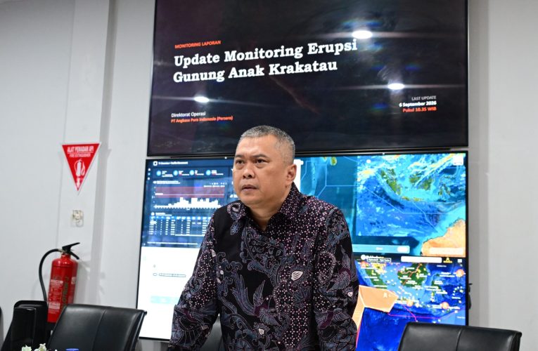 Abu Vulkanik Anak Krakatau Tutup Delapan Bandara hingga 6 September