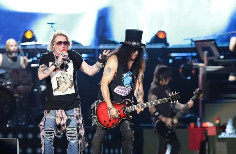 Tiket Konser Guns N’ Roses di Jakarta Ludes Diserbu Penggemar