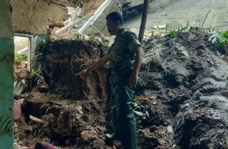 2 Warga Tewas Akibat Longsor Terjang Rumah di Lumajang