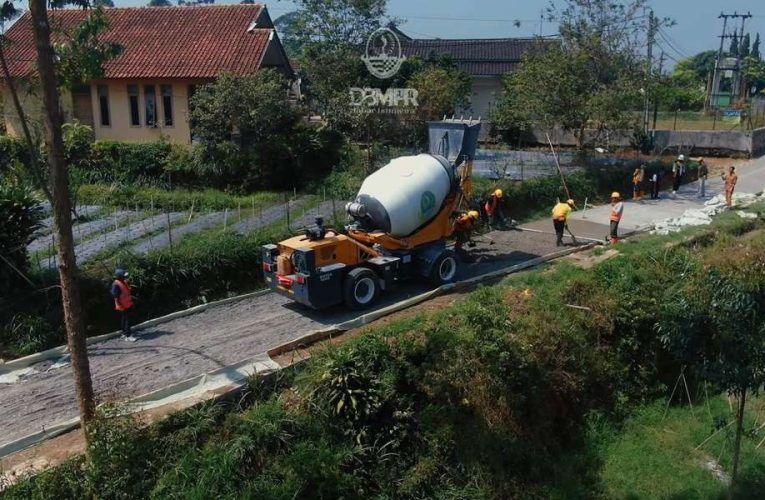 Mobile Batching Plant Percepat Pembangunan Jalan Desa Jawa Barat