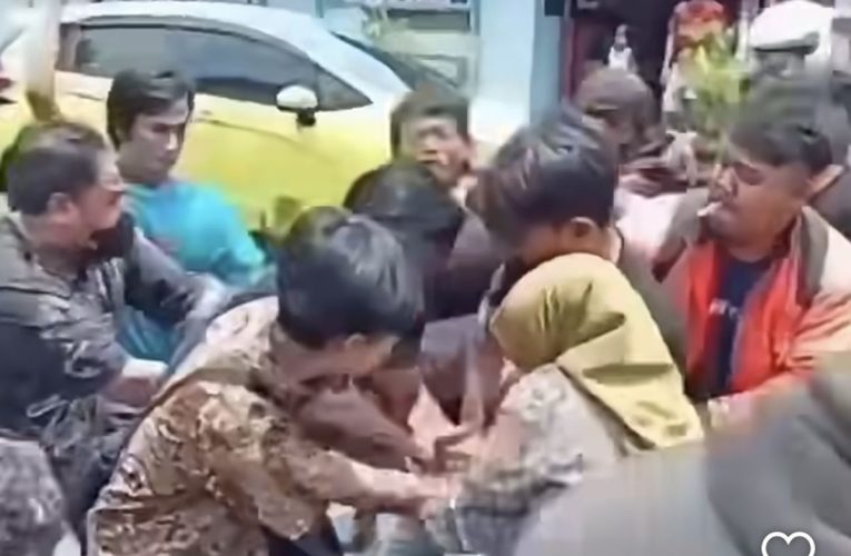 Pria Diduga Peras Pegawai Apotek di Jaktim, Mengaku Polisi hingga Dikeroyok Warga