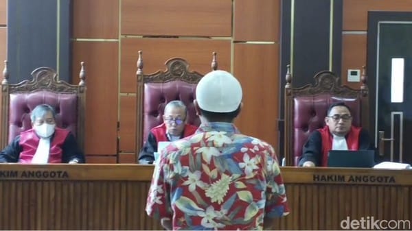 Hakim Beri Vonis Pemaafan kepada Yogi dalam Kasus Jual Ulang Starlink di Mentawai