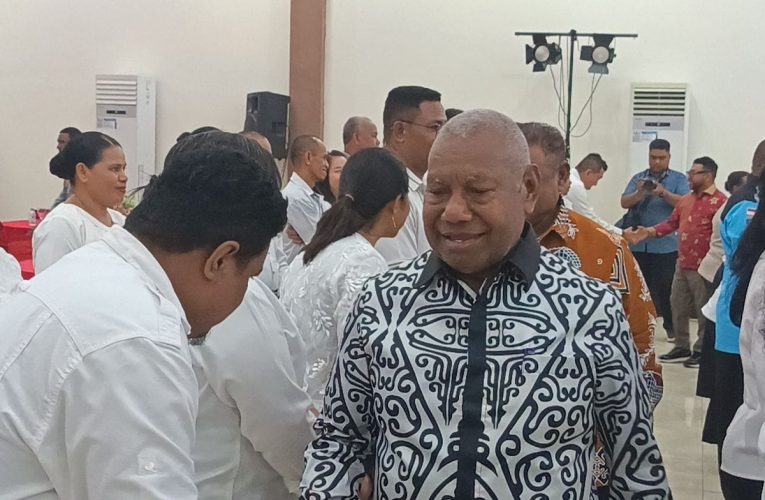 Gubernur Papua Barat Bisikkan Keluhan Pengurangan DBH Migas kepada Presiden Prabowo