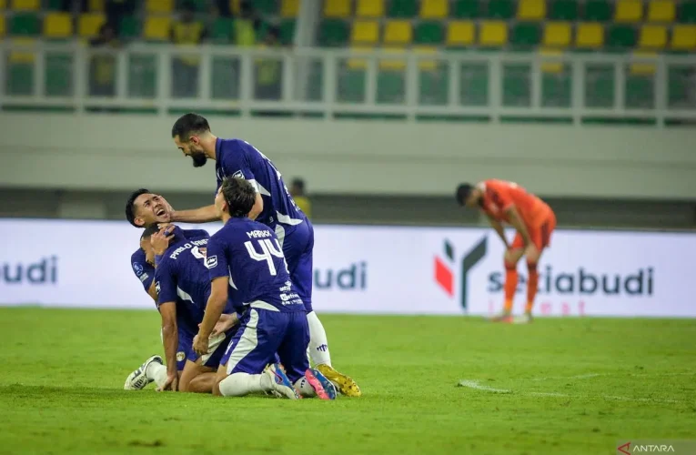 Buntut Kericuhan di Stadion, Persita dan Persija Dijatuhi Sanksi Berat