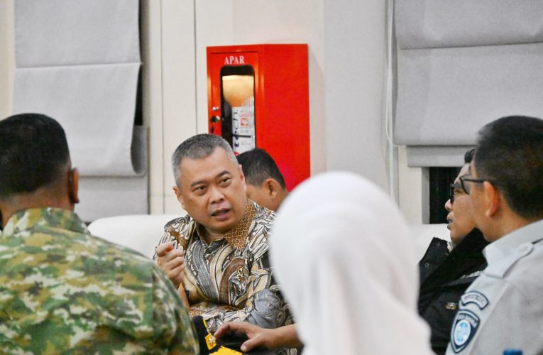 KMP Batumandi Terbakar di Alur Merak, Seluruh Penumpang dan Awak Selamat